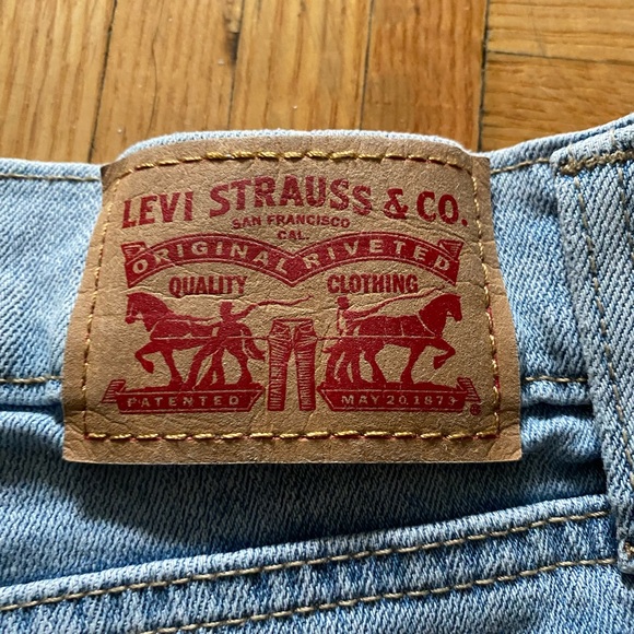 Levi’s shorts 32 size - Picture 5 of 5